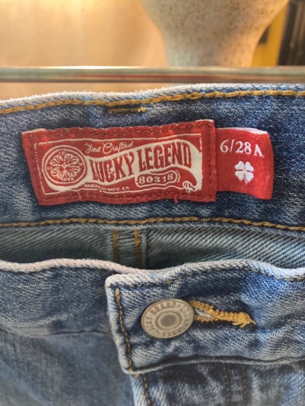 For your consideration, 1 pair of LUCKY BRAND JEANS